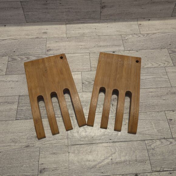 Island Bamboo Salad Hands Set of 2 – Natural Wood Claw Servers Tossing Tools - Picture 2 of 10